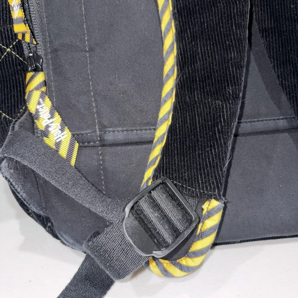RARE Vera Bradley Harry Potter Hufflepuff Campus Backpack Black Yellow Quilted